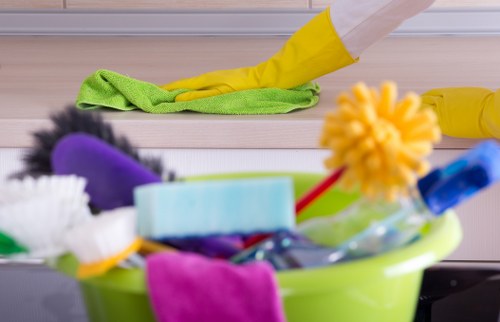 Leah Cleaning Maids team performing end of tenancy cleaning